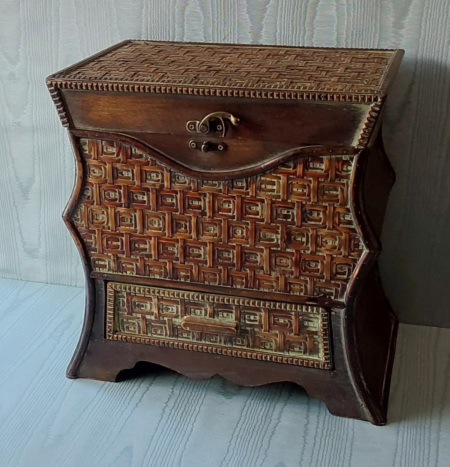 Picture 5 of 6