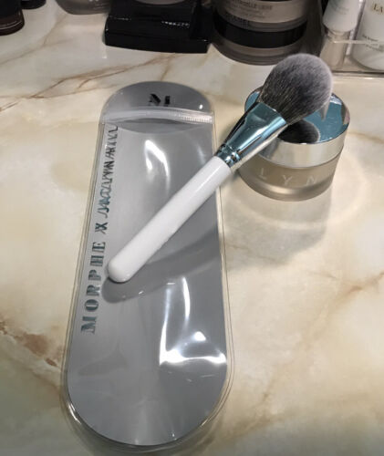 Morphe X Jaclyn Hill ~ JH11 Sweeping Beauty Brush ~ BNIB - Picture 2 of 8