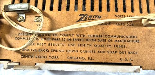 Vintage ZENITH M723 AM/FM RADIO - Works but case is bad Selling for Parts - Picture 10 of 10