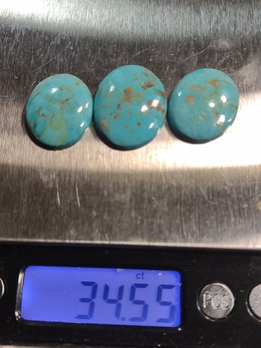 34ct. 3 Cabochons türkis wunderschön blau mit goldenem Gurtband Cannonea Mine - Bild 5 von 6