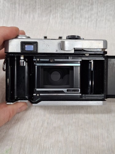 Olympus 35-RC 35mm Rangefinder Film Camera w/ 42mm E. Zuiko F2.8 Lens B - Picture 7 of 11