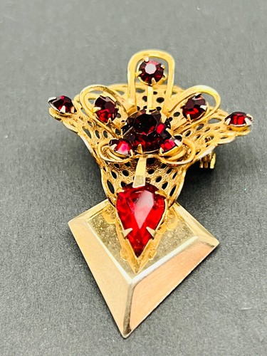 Vintage Gold Tone Red Rhinestones Flower Bouquet Brooch Pin 3D Scroll Design - Picture 3 of 9