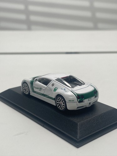 Bugatti Veyron (Dubai Police Livery) [AUTOart] 1:64 scale - Picture 4 of 9