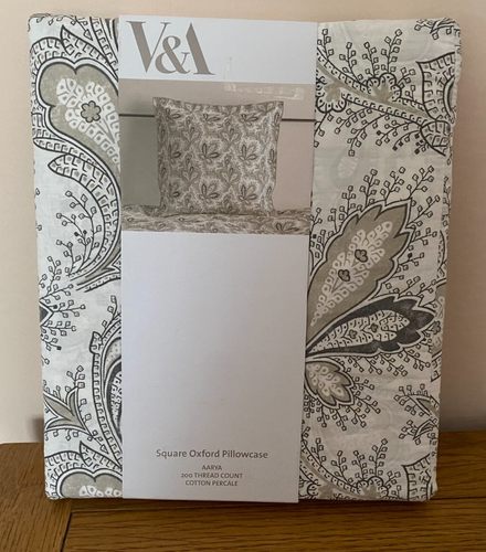 V & A **AARYA** Square Oxford Pillowcase Brand New in Matching Bag 65 x 65cm - Picture 2 of 7