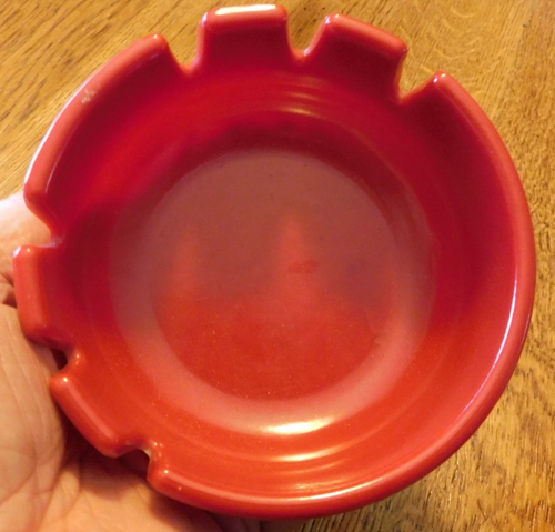 25-727 2 Vintage Retro Melamine RED 4.5" Willert Home & Deep Dish Ashtrays USA - Picture 2 of 6