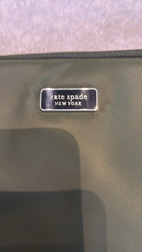 Kate Spade Laptop Tablet Case Sleeve Green Leather Zip Black Inside - Afbeelding 4 van 7