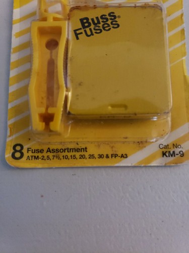 Bussmann KM9 BUSSMAN Mini Fuse Asst. Of 7 Fuses Ooen Box With Puller Ships Fast - Picture 2 of 14
