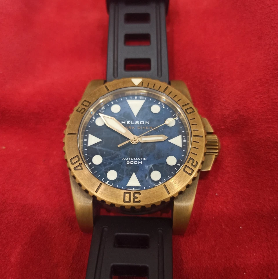 Helson Shark Diver latón azul jade 42 mm Foto 3 de 4