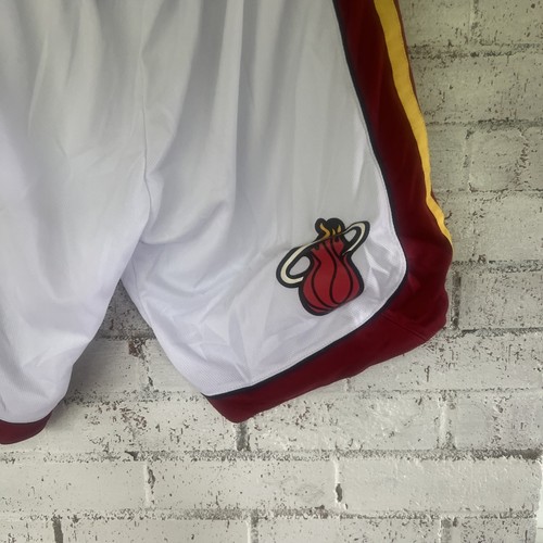 Adidas Miami Heat Shorts Mens XXL White Basketball Athletic Gym Shooting NBA - Picture 2 of 6