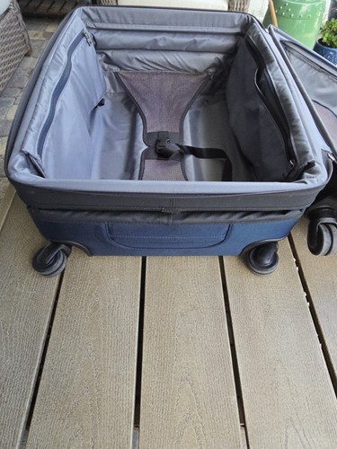 Tumi Alpha 2 Suitcase 4 Wheels - Picture 12 of 22