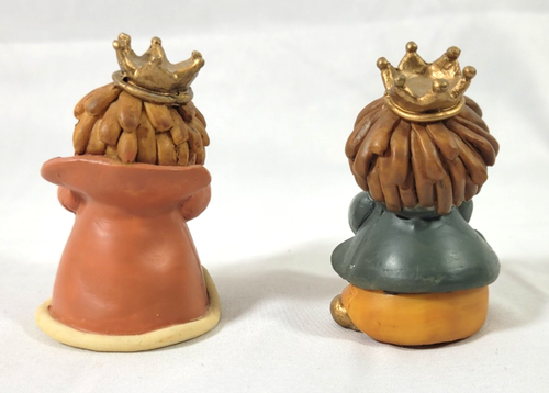 8 Stück beleuchtete Weihnachtskrippe Keramik & Harz Kinderart Figuren - Bild 16 von 23