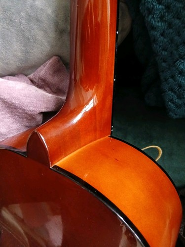 Beautiful, Classical half size Guitar, and Gig Bag for 6 / 9yr olds. All set up - Picture 12 of 14