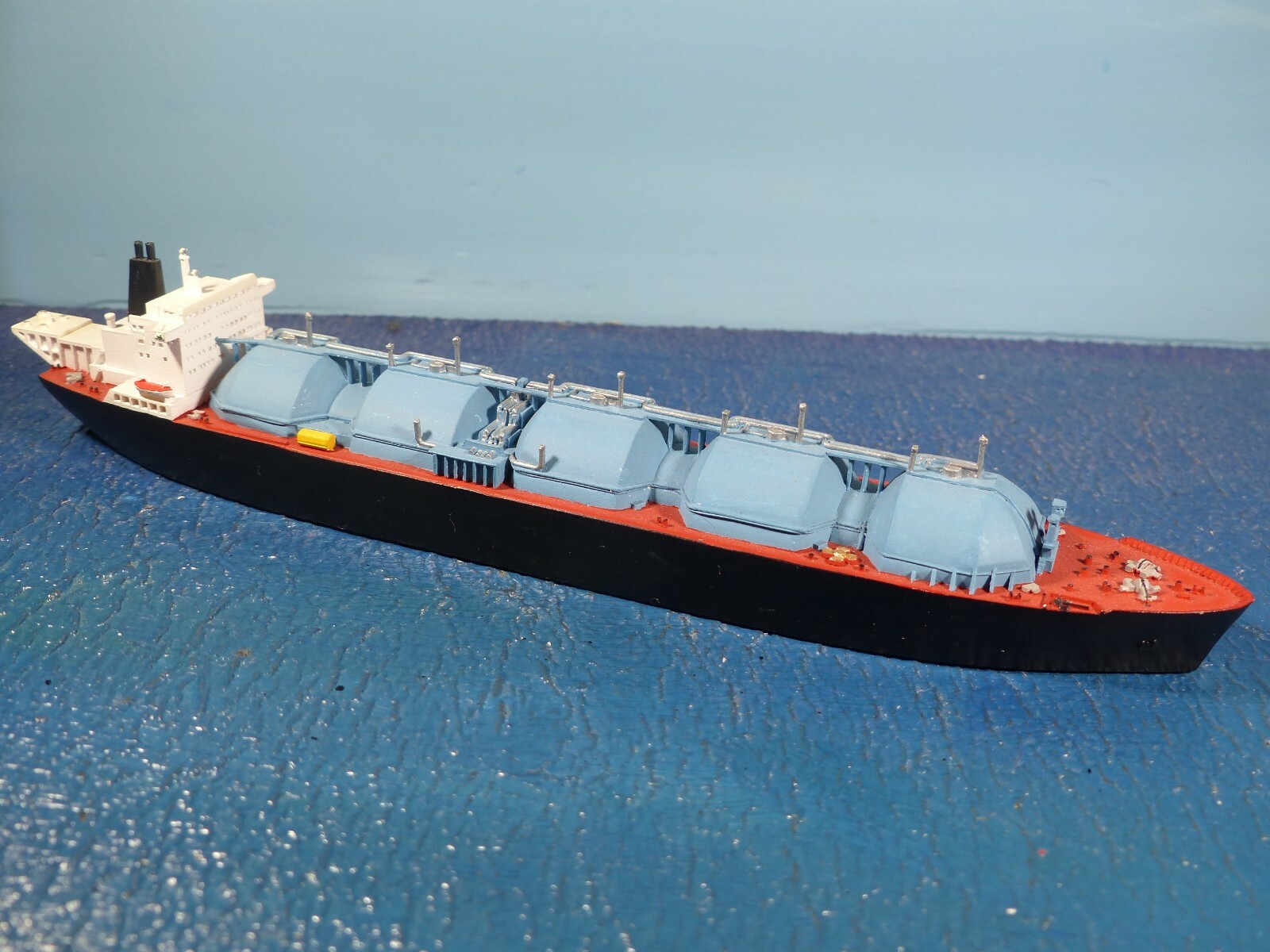 Helvetia Ship 1 1250 GB. LNG LNG Challenger HEL 52 Helvetia Ship 1 1250 GB. LNG LNG Challenger HEL 52