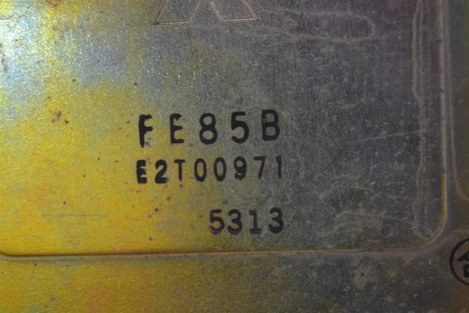 Unidad de control del motor E2T00971 Mazda B2000 B2200 1986-87 módulo ECU 14F1 099 B4 Foto 2 de 4