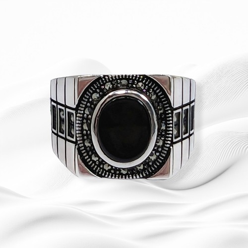Solid 925 Sterling Silver Men's Ring With Marcasite And Black Onyx Gemstone - Picture 2 of 4