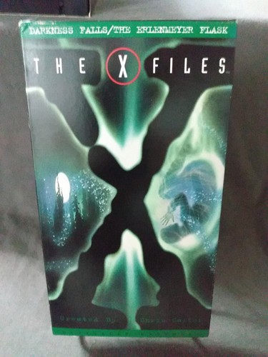 The X-Files - Darkness Falls/The Erlenmeyer Flask (VHS, 1996) - Picture 1 of 5