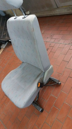 Sitz Mitte rechts (zum Einstecken) VW T4 Caravelle Bj.01 - Bild 8 von 9