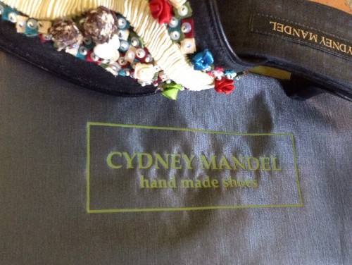 Tacones Cydney Mandel Mules-2" - Costura Hechos a Mano $445 - Cintas y Carcasas - Talla 8-Excelente - Imagen 4 de 11