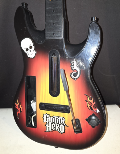 Guitarra Nintendo Wii Guitar Hero World Tour Sunburst Roja Octano 95455.805 Probada - Imagen 2 de 12