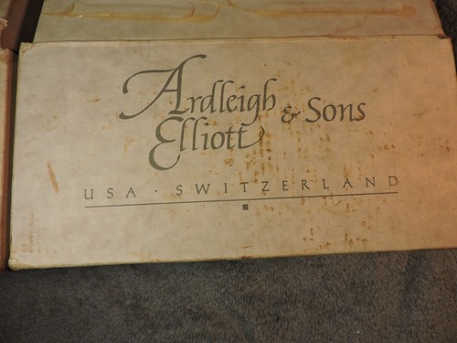 Caja de huevos vintage de porcelana y esmaltada y música Masters of Palekh Ardleigh Elliot - Imagen 4 de 21