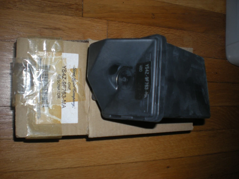 Nuevo resonador de admisión de aire Ford Focus 2000 2001 2002 2003 fabricante de equipos originales YS4Z-9F763-MA Foto 2 de 2