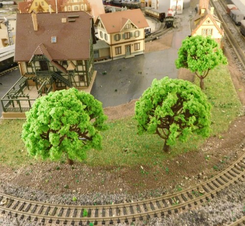 20 hellgrüne Bäume, 80 mm hoch, für den Landschaftsbau - Picture 8 of 12