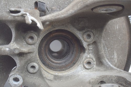 Audi A5 8F 3.0TDI QUATTRO Radlagergehäuse hinten rechts Achsschenkel 8K0505436AA - Picture 4 of 6