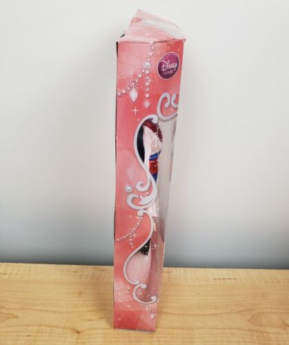 Disney Store Classic Prinzessin Mulan Puppe - Neu - Karton Gebrauchsspuren - Bild 3 von 11