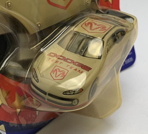 Winners Circle Dodge Intrepid Test Team Race Hood Collection (1695) - Picture 4 of 10