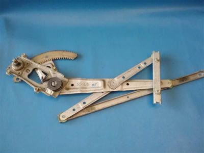 86 87 88 NISSAN STANZA VAN RIGHT FRONT MANUAL WINDOW REGULATOR