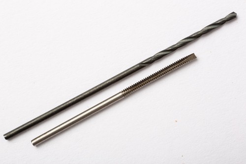 Micro Fasteners 00-90x3/16" Slotted Machine Screws W/ Tap and Drill Lot of (25) - Picture 2 of 4