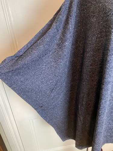 NEW Autograph Ladies Blue Size S/M or 16-20 Pretendy Knit Poncho BNWTags RRP $80 - Picture 3 of 12