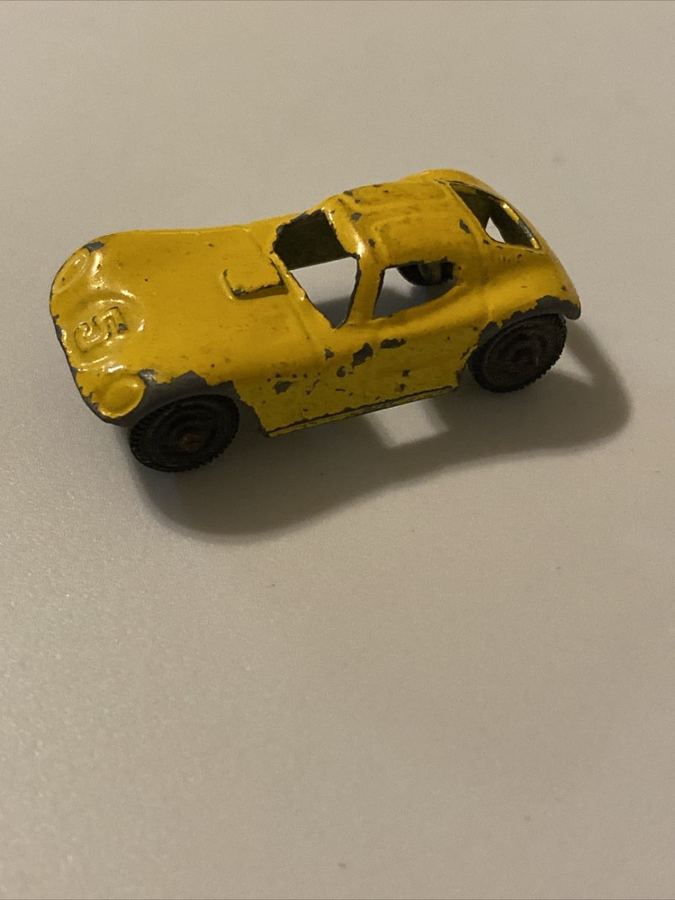Vintage Tootsietoy Cheetah Yellow Metal Miniature Diecast Toy Race Car Made USA