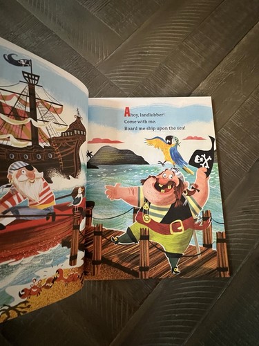 Little Golden Book How to Be a Pirate by Sue Fliess (2014, HC) Brand New - Picture 4 of 7