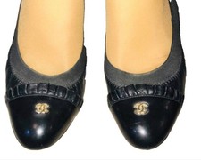 Chanel Gold CC logo Toe Black Escarpins Stretch Heel Pumps Size 37