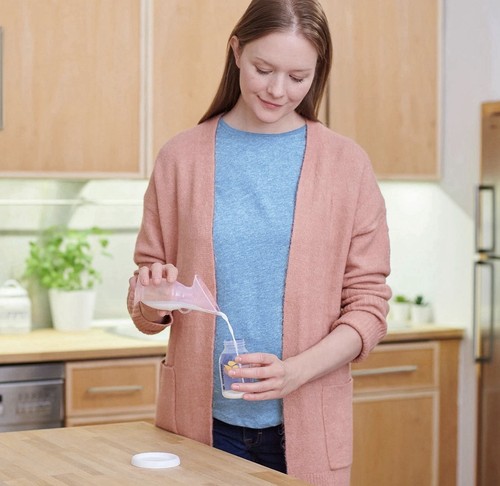Medela Breast Milk Collector with Stopper, BPA Free Silicone, Manual, Features - Picture 6 of 8