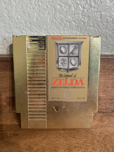 The Legend of Zelda (Nintendo, 1987) NES Gold Game Cartridge ONLY - TESTED/WORKS - Picture 1 of 7