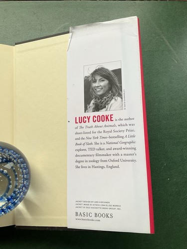 Bitch: On the Female of the Species 2022 Basic Books Hardcover by Lucy Cooke - Picture 5 of 6