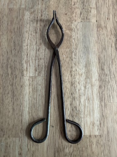 Lab Tongs ~ Prop from the Hit TV Show "The Munsters" - Picture 2 of 3