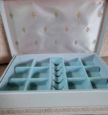 Vintage Circa 1950's Mele Style Velvet Lined 2 tier Jewelry Box EUC 