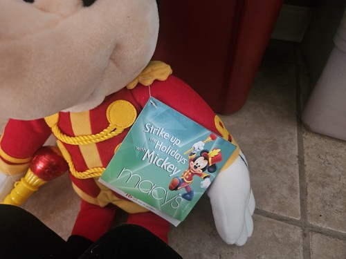 DISNEY MICKEY MOUSE - Macys - Strike up the Holidays with Mickey - Free Ship - Picture 2 of 6