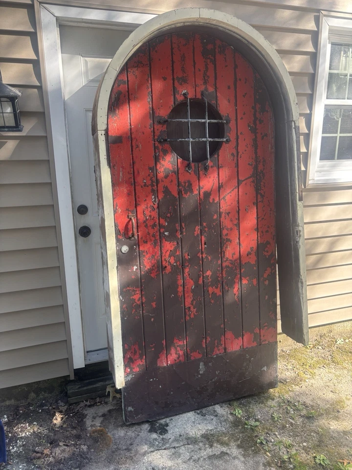 Puerta antigua  Foto 2 de 4