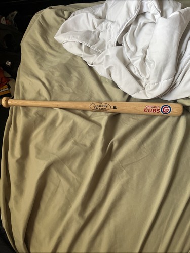 Chicago Cubs Louisville Sluggers 125 mini baseball bat 18 Inches Long - Picture 1 of 8