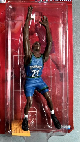 1998 KENNER STARTING LINE UP KEVIN GARNETT (MOC) with UPPER DECK TRADING CARD * - Picture 2 of 4
