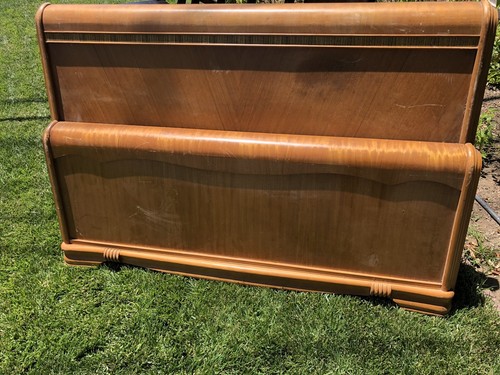 Vintage Art Deco Waterfall Bedroom Set - 1930’s-40’s - Picture 9 of 10