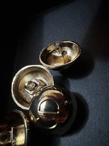 Vintage Christian Dior Gold Buttons Gold CD Logo Dior Gold Dome Luxe buttons 5pc - Picture 15 of 16