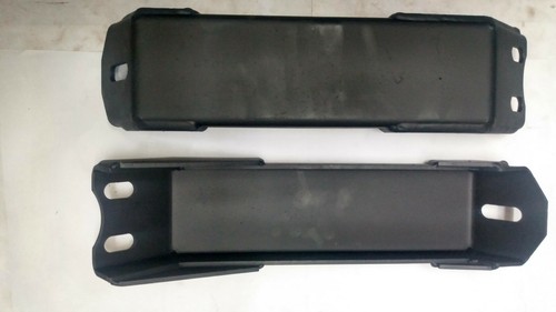 New HMMWV M998 H1 Hummer Old Style Rear Bumper With All 4 Brackets, Mint! - Picture 3 of 9