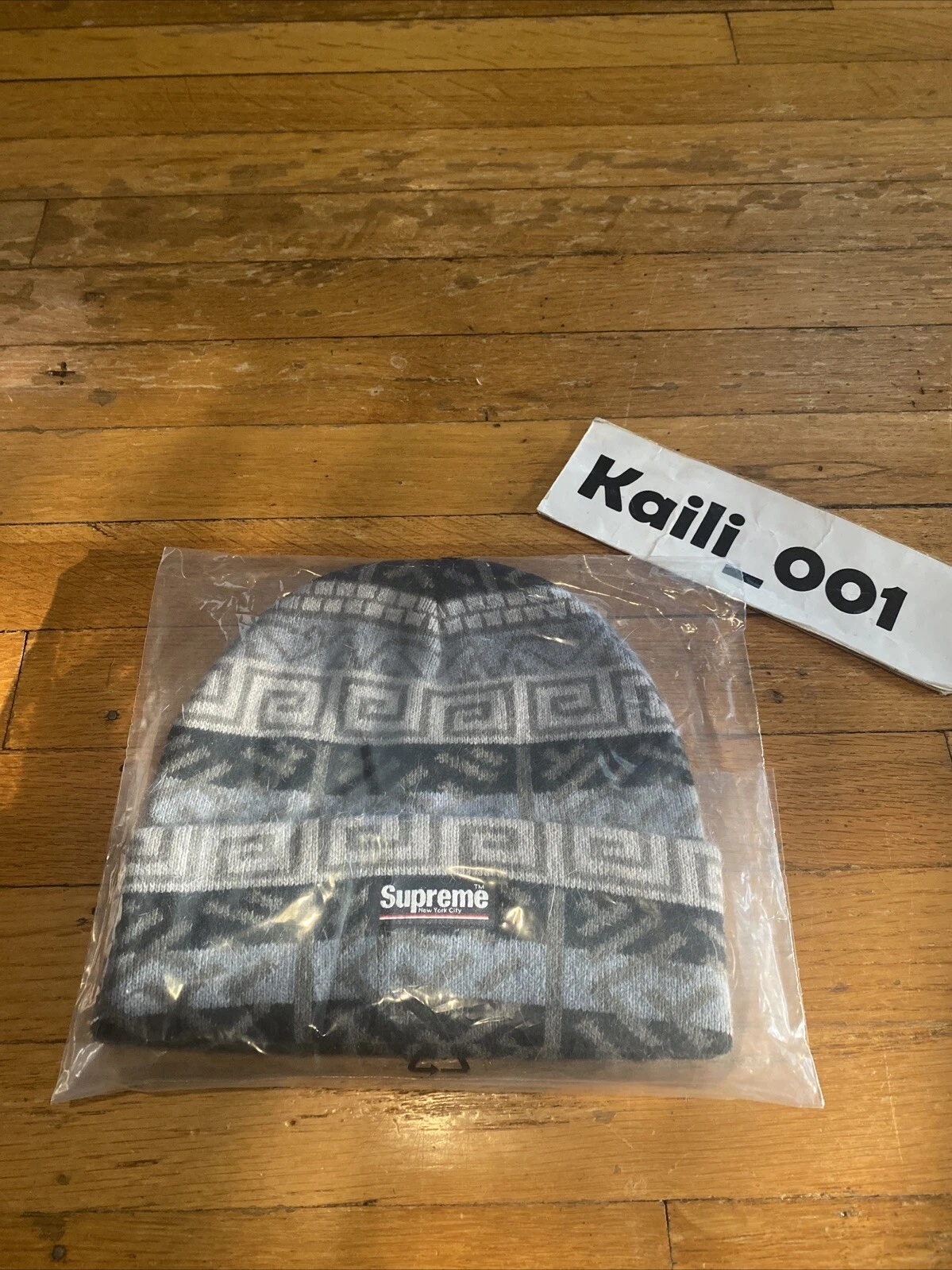 Beanie motif brossé suprême FW18 noir C