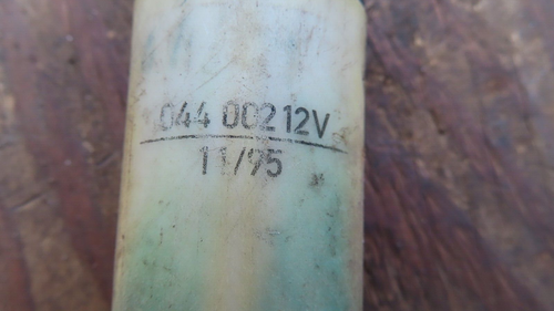 85-00 Volvo 740 760 850 940 960 S90 V90 V70 V70XC  Washer Pump VDO 044002 TESTED - Picture 3 of 7