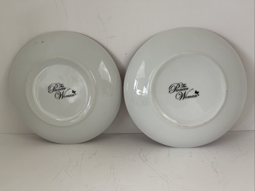 2er Set Pionierin Frau 6" kleine Keramik Vorspeisen Teller rote Spitze blau gepunktet - Bild 4 von 9